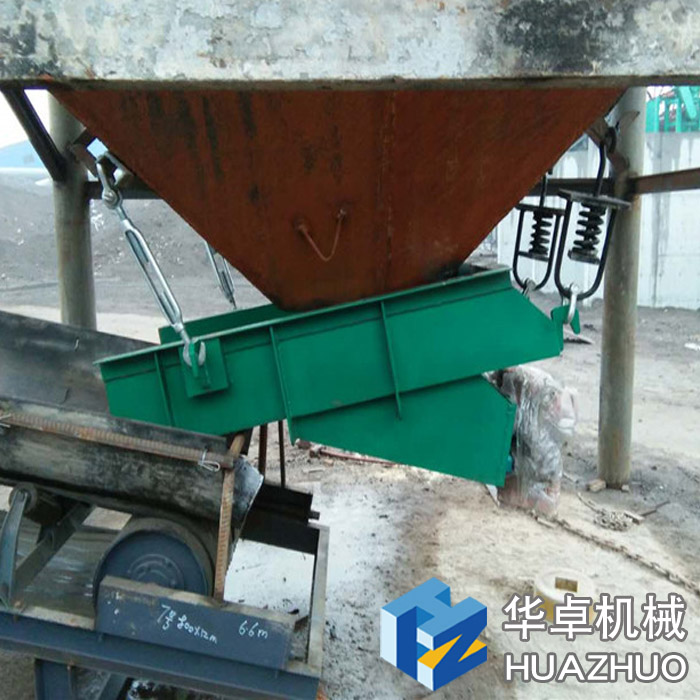 電機(jī)振動(dòng)給料機(jī)使用現(xiàn)場